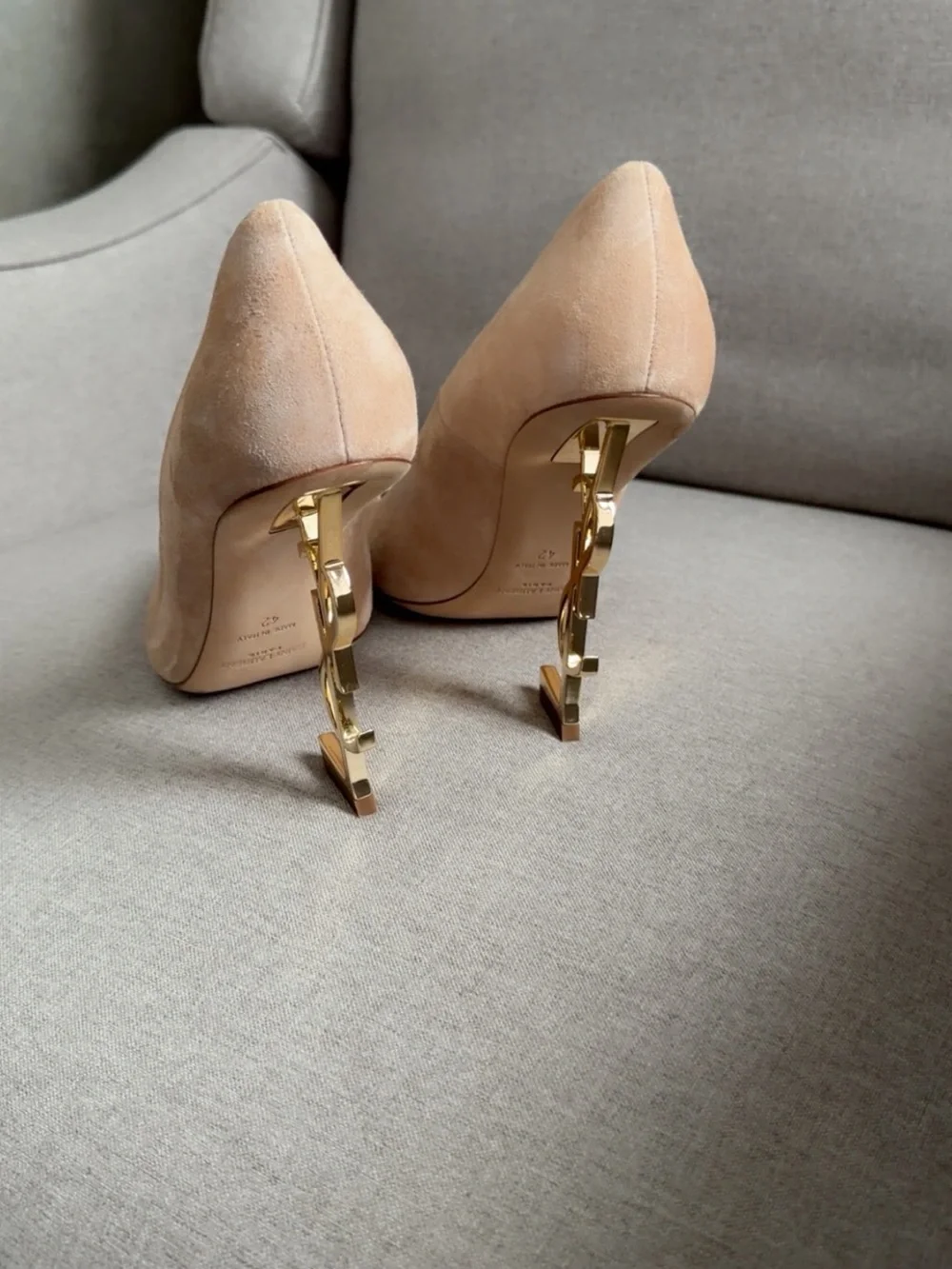 Saint Laurent Nude Suede Opyum Pumps with Gold YSL Heels - Picture 3 of 5
